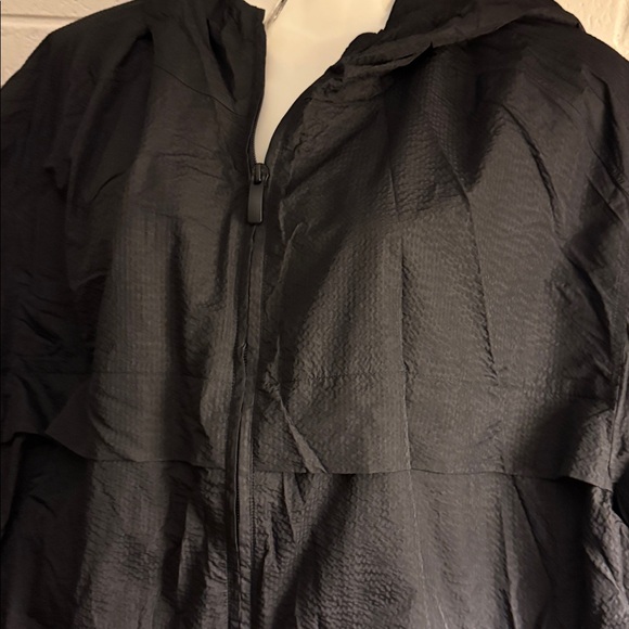 Lululemon - Picture 4 of 8